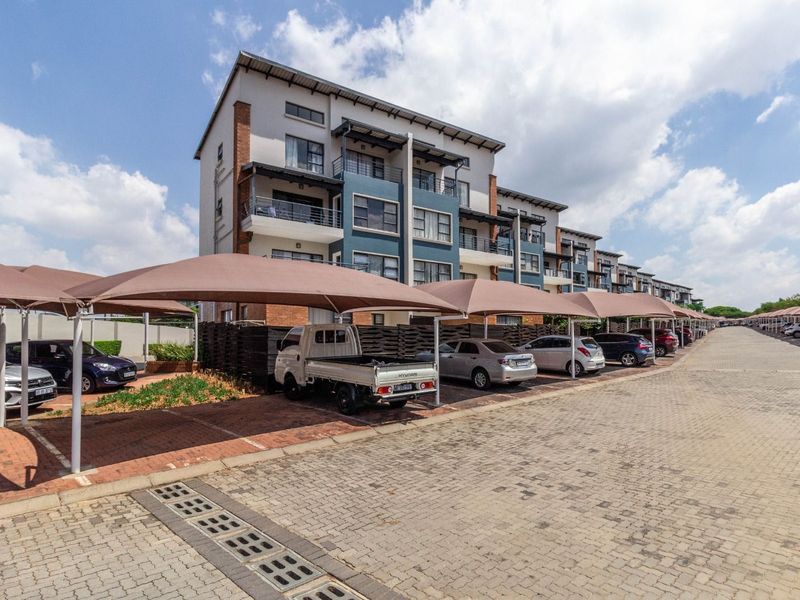Apartment For Sale in Greenstone Gate - Photo 4