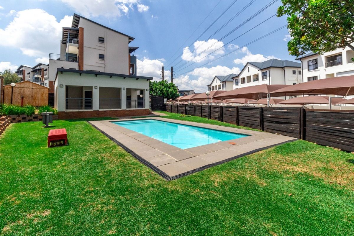 Apartment For Sale in Greenstone Gate - Photo 2