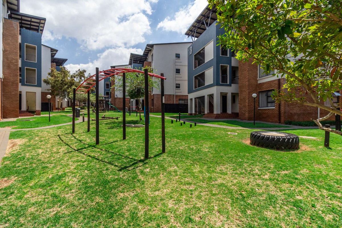Apartment For Sale in Greenstone Gate - Photo 5