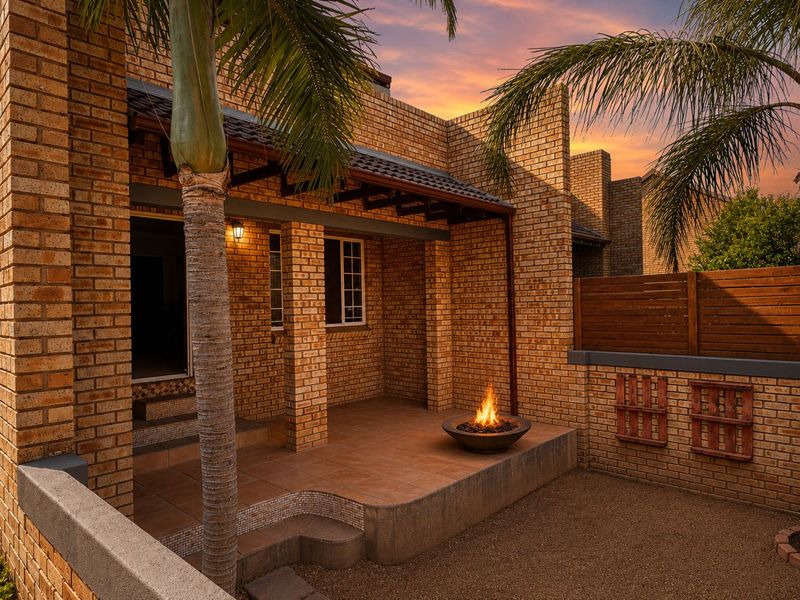 Townhouse For Sale in Wilgeheuwel - Photo 1