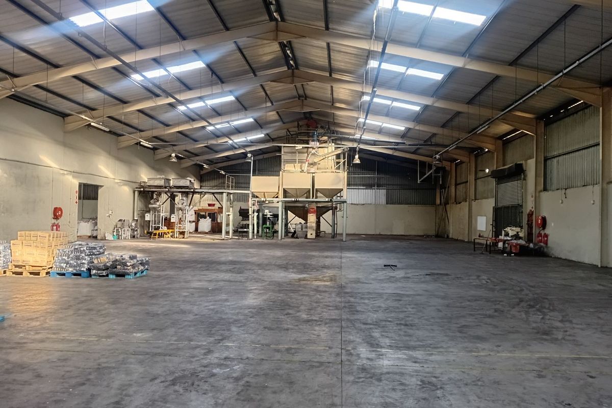 Industrial For Sale in Windvogel - Photo 4