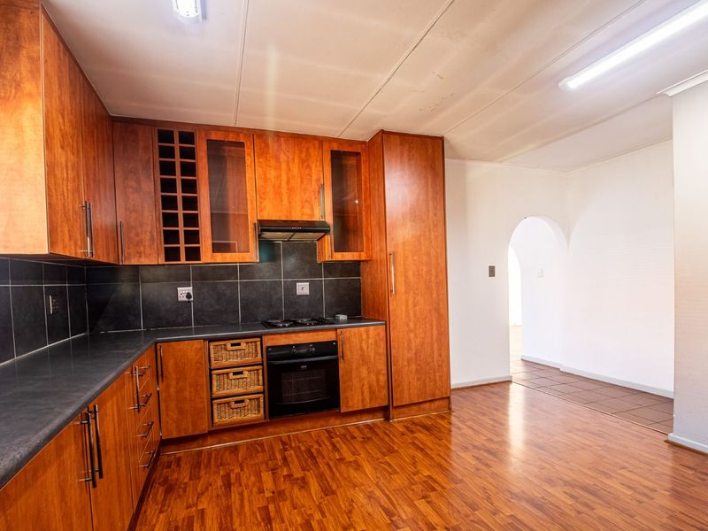 House For Sale in Sinoville - Photo 7