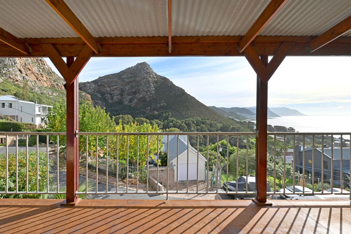 House For Sale in Mount Pleasant - Photo 2