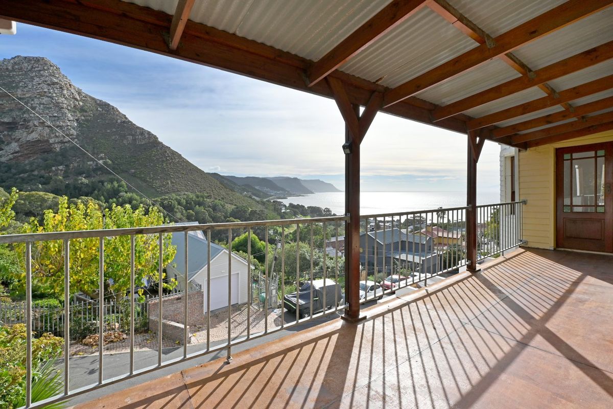 House For Sale in Mount Pleasant - Photo 5