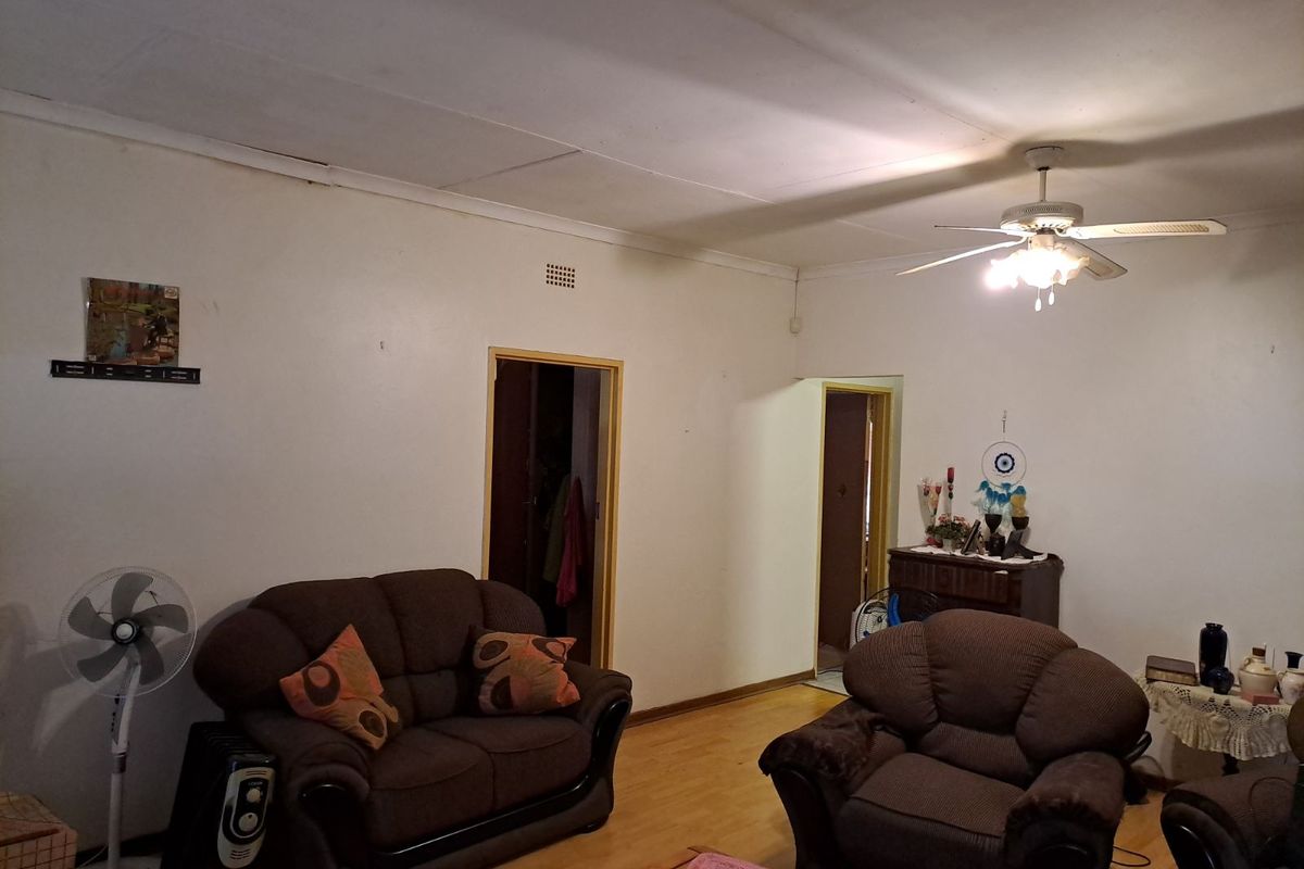 Townhouse For Sale in Modimolle Central - Photo 3