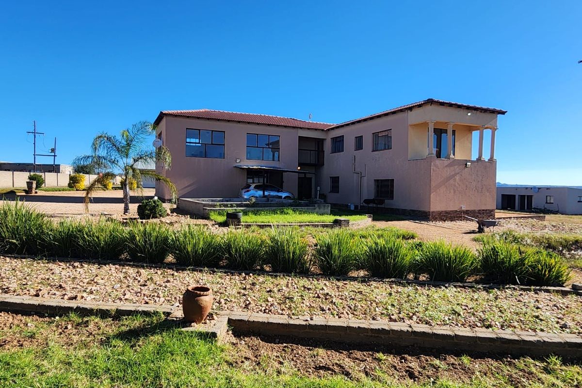 House For Sale in Doornspruit - Photo 2