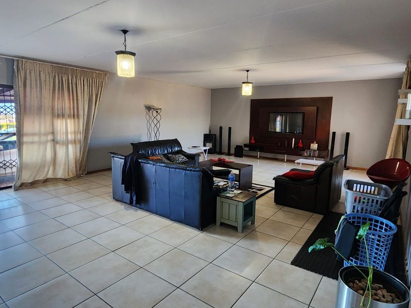 House For Sale in Doornspruit - Photo 5