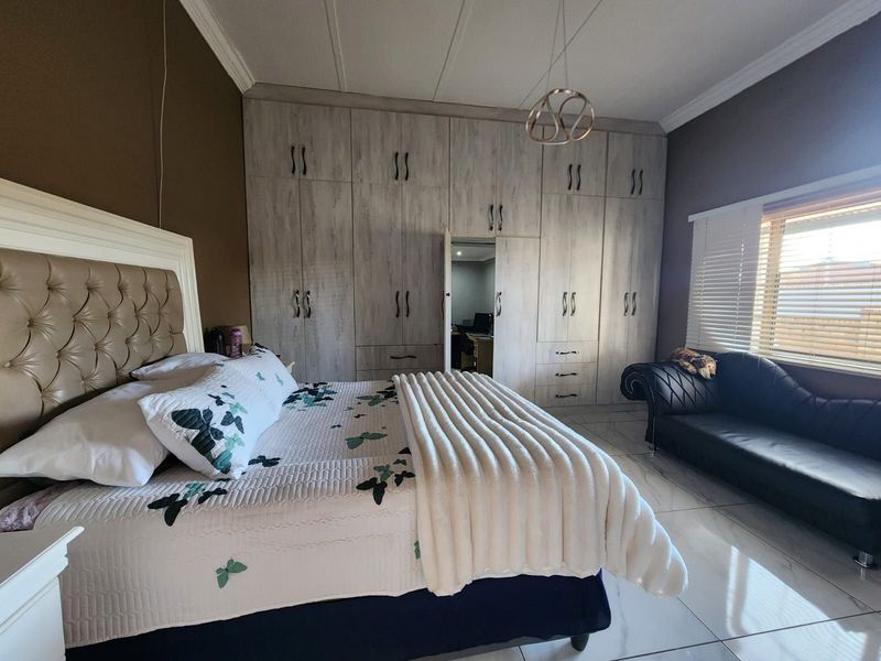 House For Sale in Kimberley North - Photo 10