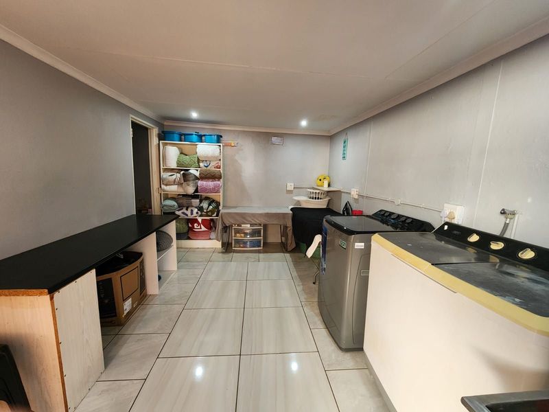 House For Sale in Kimberley North - Photo 6