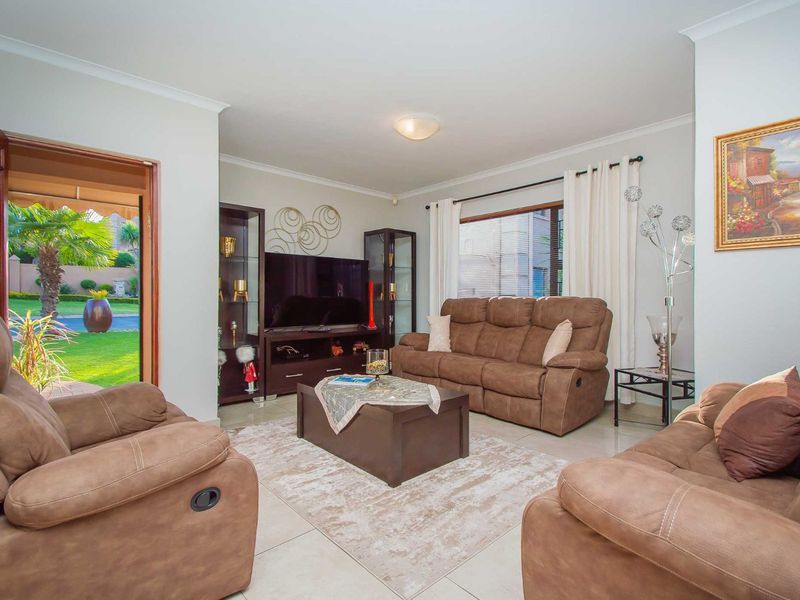 House For Sale in Noordheuwel - Photo 5