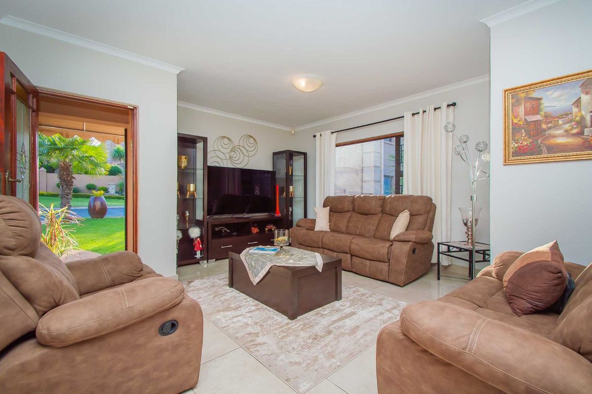 House For Sale in Noordheuwel - Photo 5