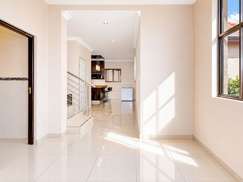 House To Rent in Summerset - Photo 5