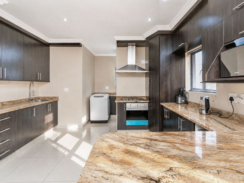 House To Rent in Summerset - Photo 9