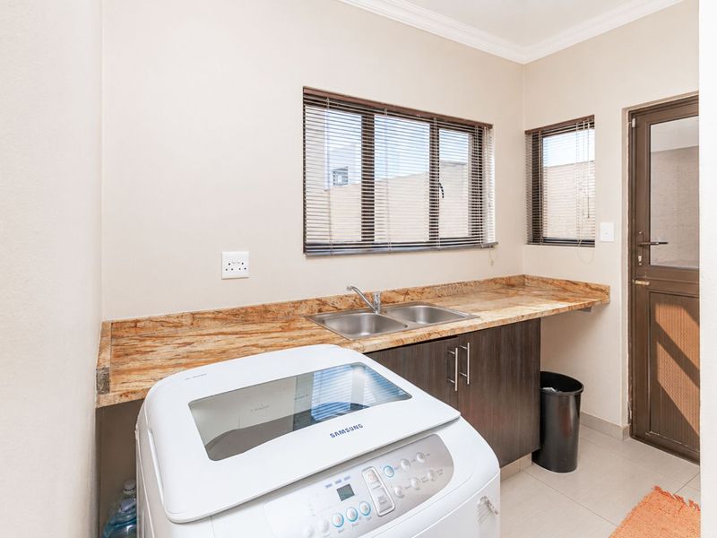 House To Rent in Summerset - Photo 7