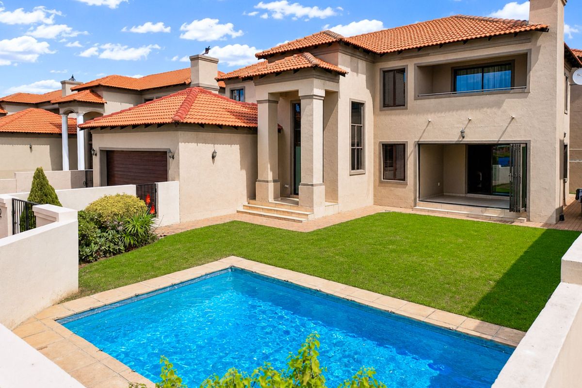 House To Rent in Summerset - Photo 2