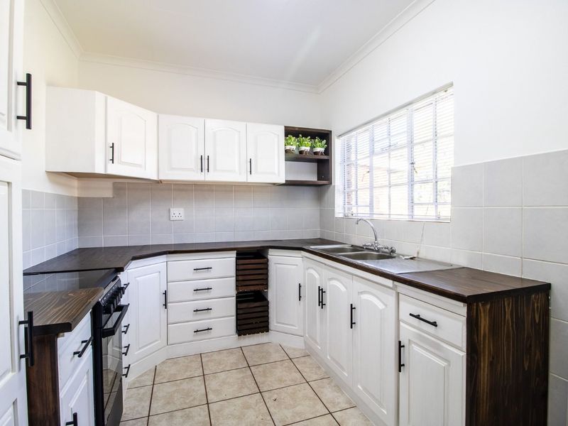 House To Rent in Rietvlei View Country Estates - Photo 4