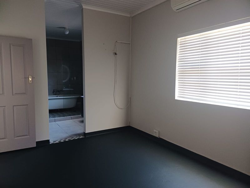 House For Sale in George South - Photo 5