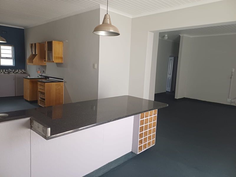 House For Sale in George South - Photo 2