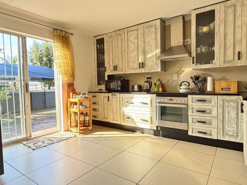 House For Sale in Fairland - Photo 8