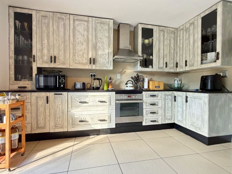 House For Sale in Fairland - Photo 7