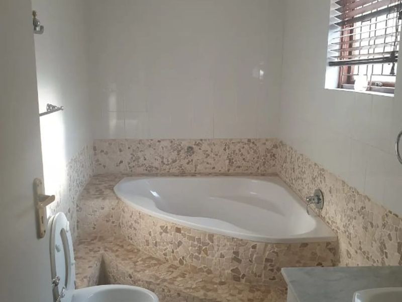 House For Sale in Strathavon - Photo 6