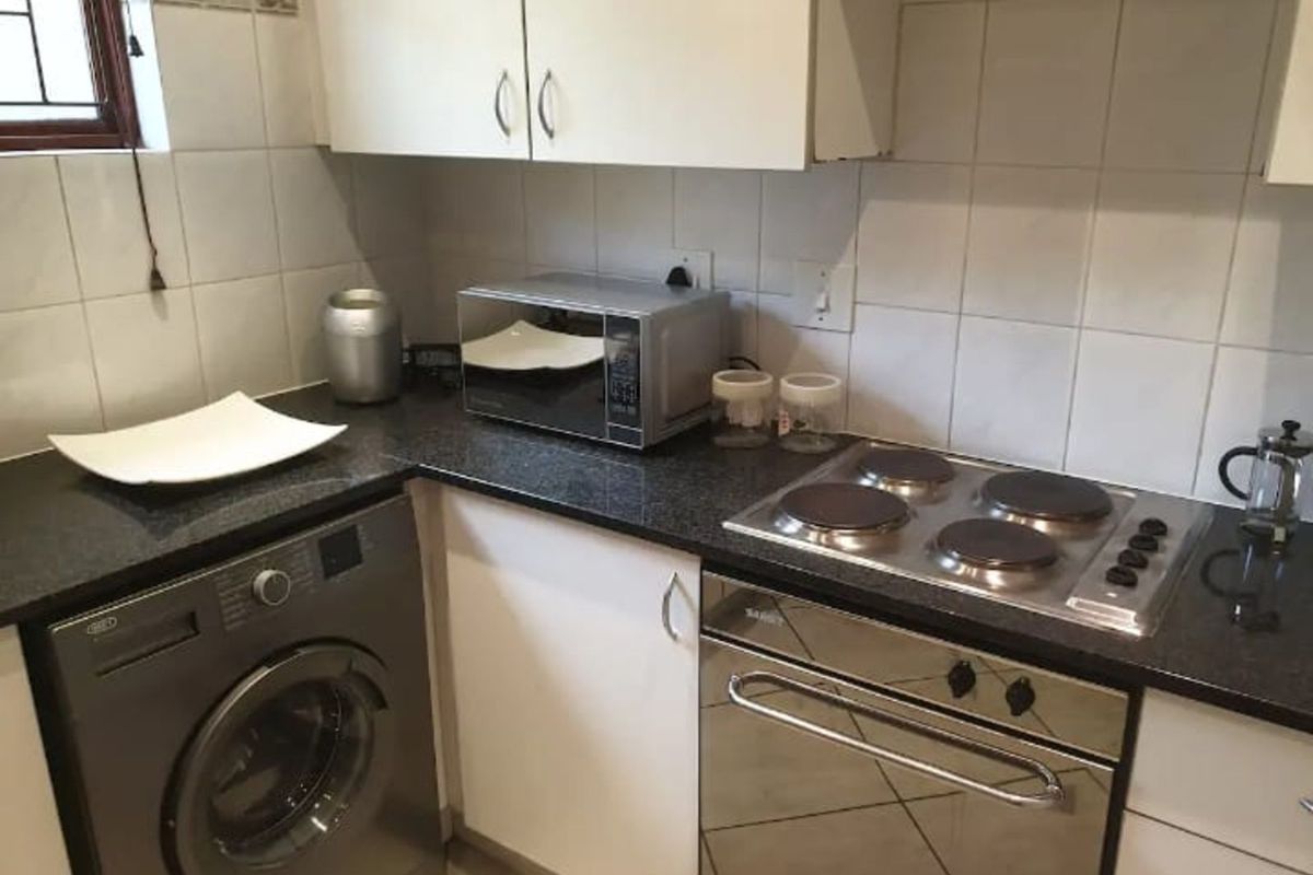 House For Sale in Strathavon - Photo 2