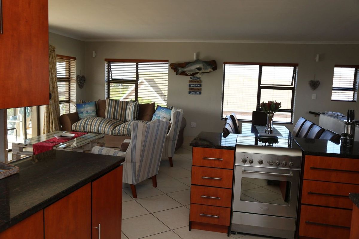 House For Sale in Gouritsmond Central - Photo 5