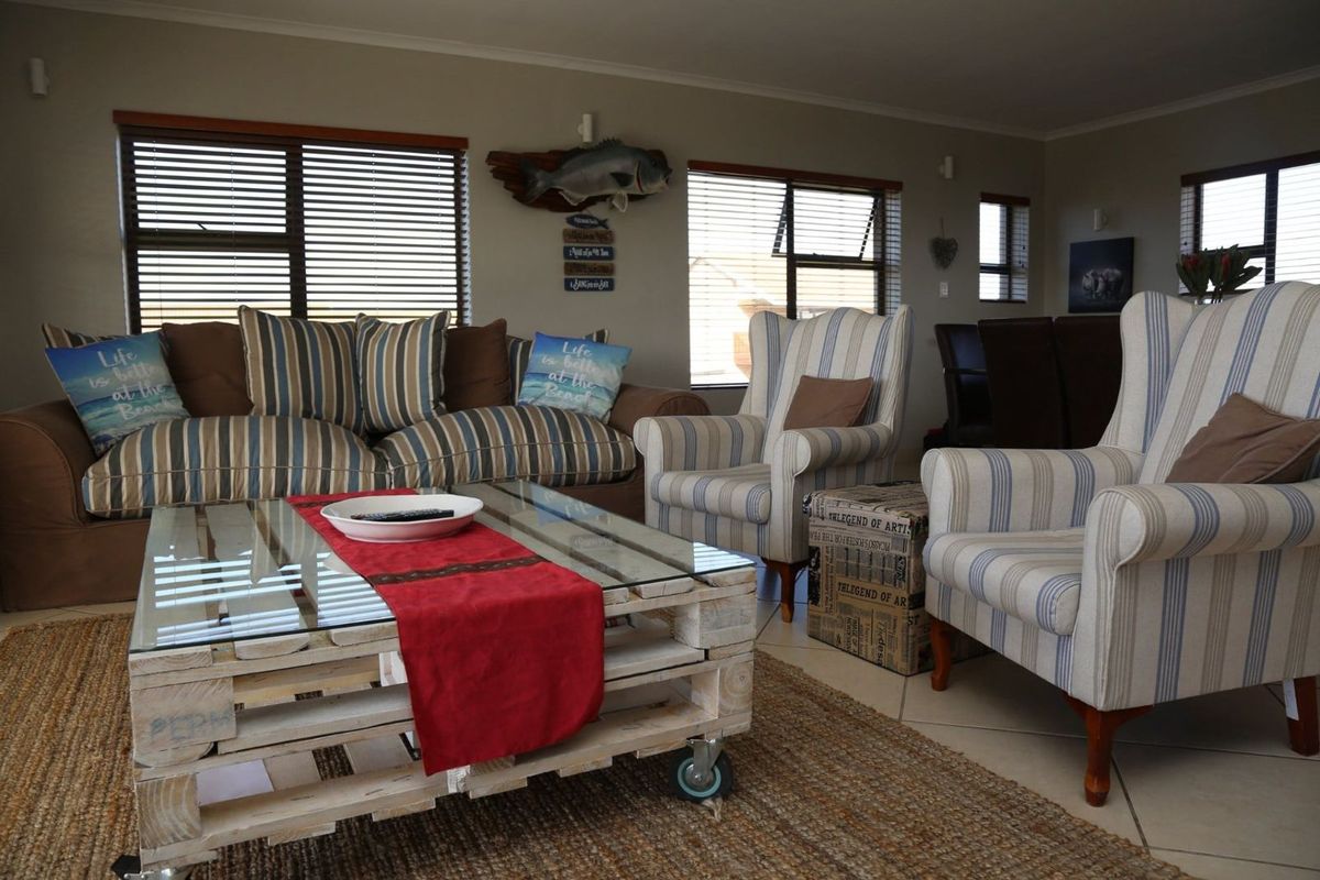 House For Sale in Gouritsmond Central - Photo 4