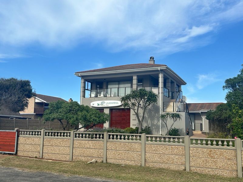 House For Sale in Gouritsmond Central - Photo 1