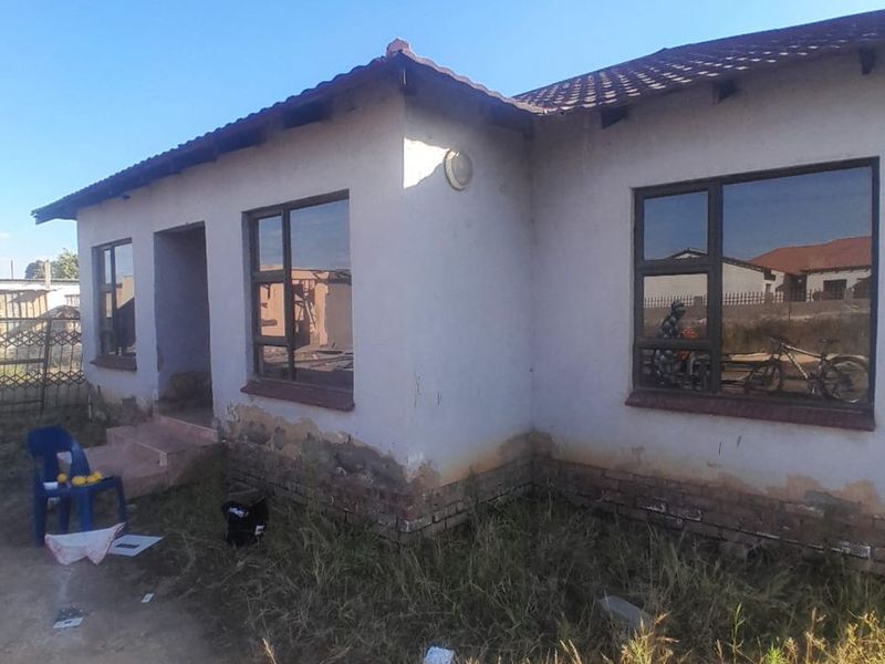 House For Sale in Hammanskraal Central - Photo 3