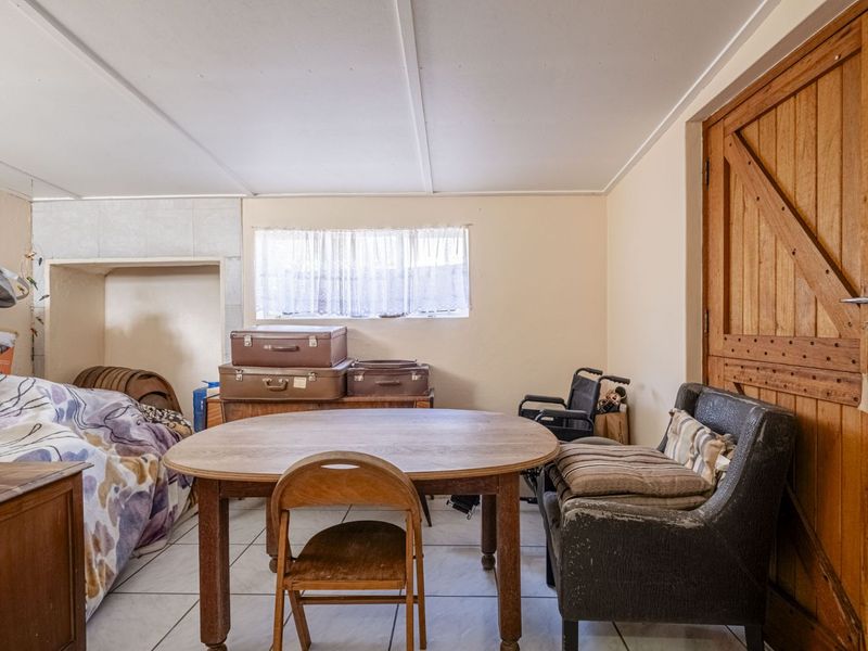 House For Sale in Richmond Hill - Photo 10