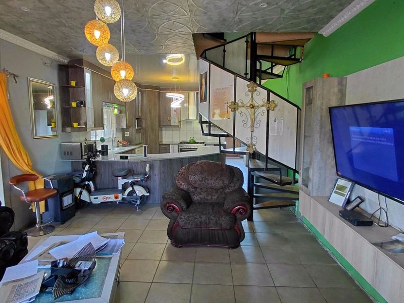 House For Sale in Bridgeton - Photo 3