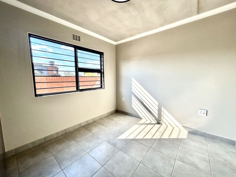 Apartment To Rent in Sinoville - Photo 6