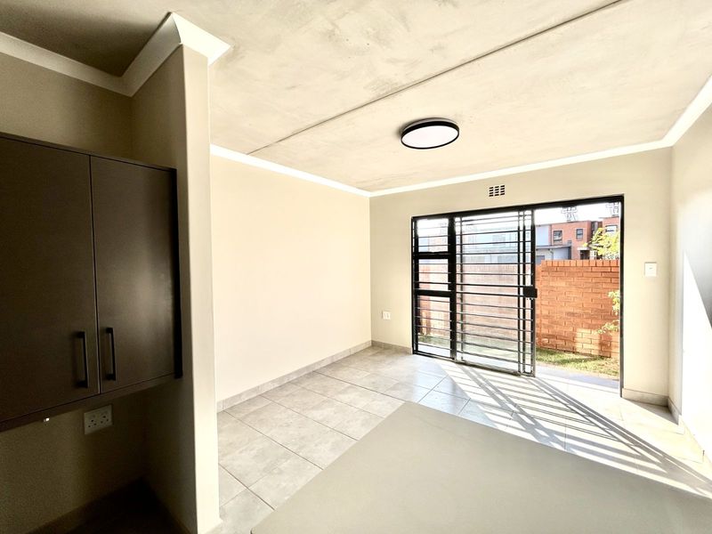 Apartment To Rent in Sinoville - Photo 5