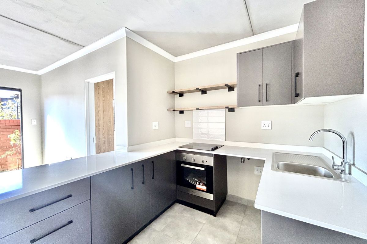 Apartment To Rent in Sinoville - Photo 2