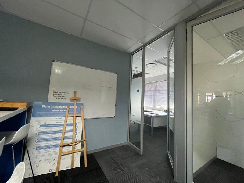 Industrial To Rent in Randjesfontein AH - Photo 9