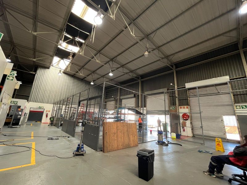Industrial To Rent in Randjesfontein AH - Photo 4