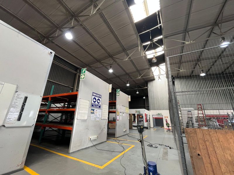 Industrial To Rent in Randjesfontein AH - Photo 5