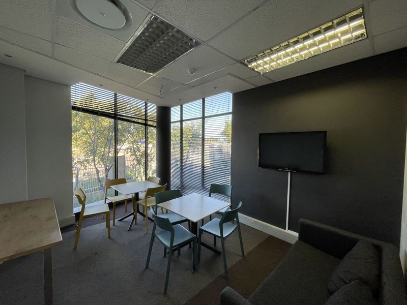 Office To Rent in Lynnwood Manor - Photo 5