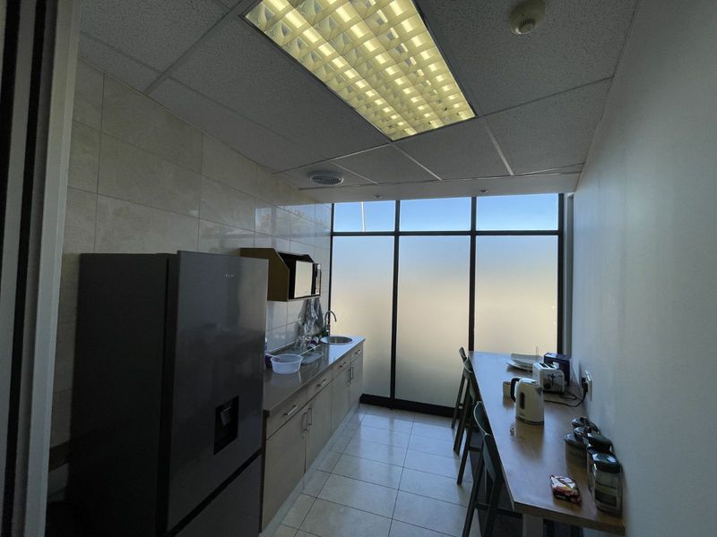 Office To Rent in Lynnwood Manor - Photo 8
