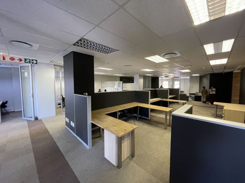 Office To Rent in Lynnwood Manor - Photo 4