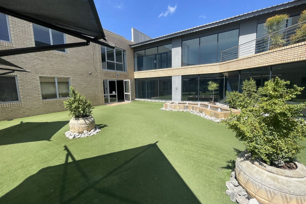 Office For Sale in Hatfield - Photo 4
