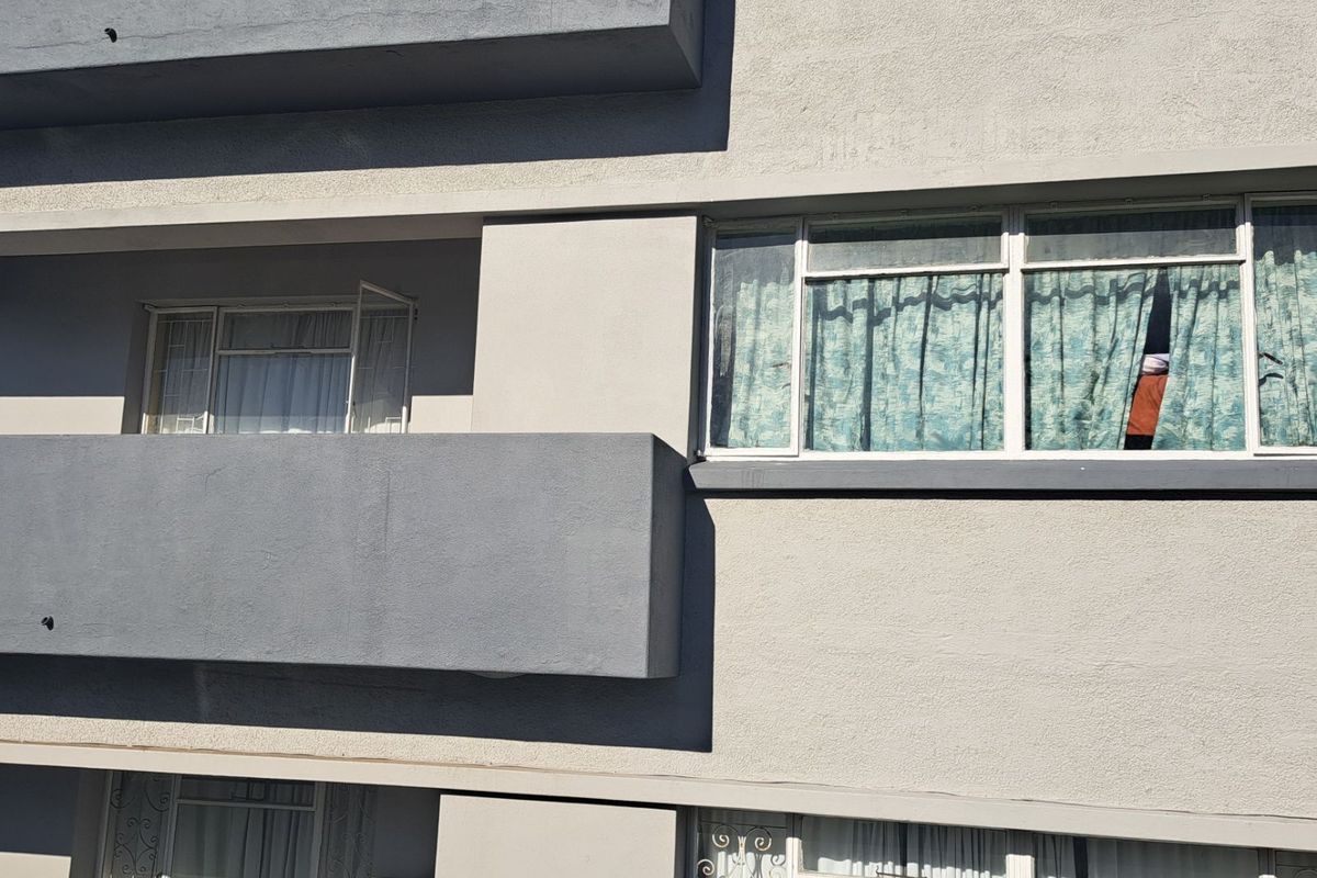 Apartment For Sale in Richmond Hill - Photo 2