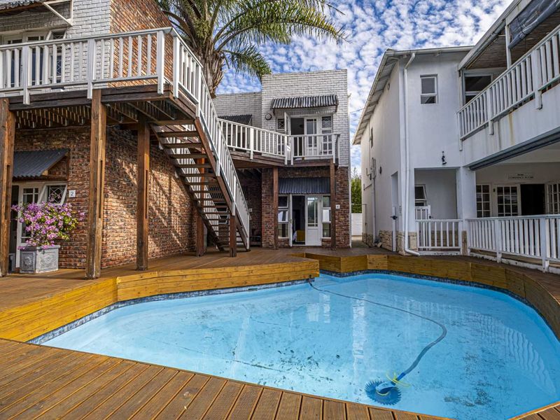House For Sale in Walmer - Photo 2