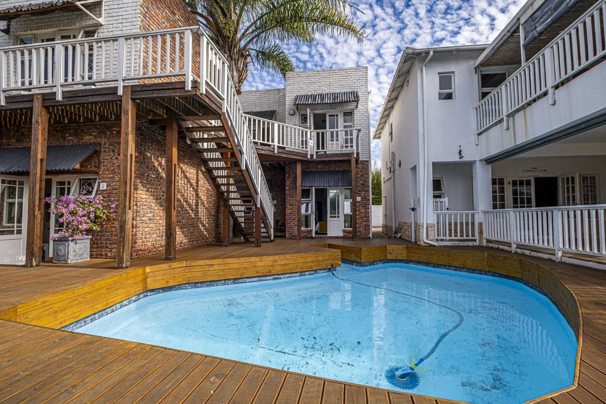 House For Sale in Walmer - Photo 2