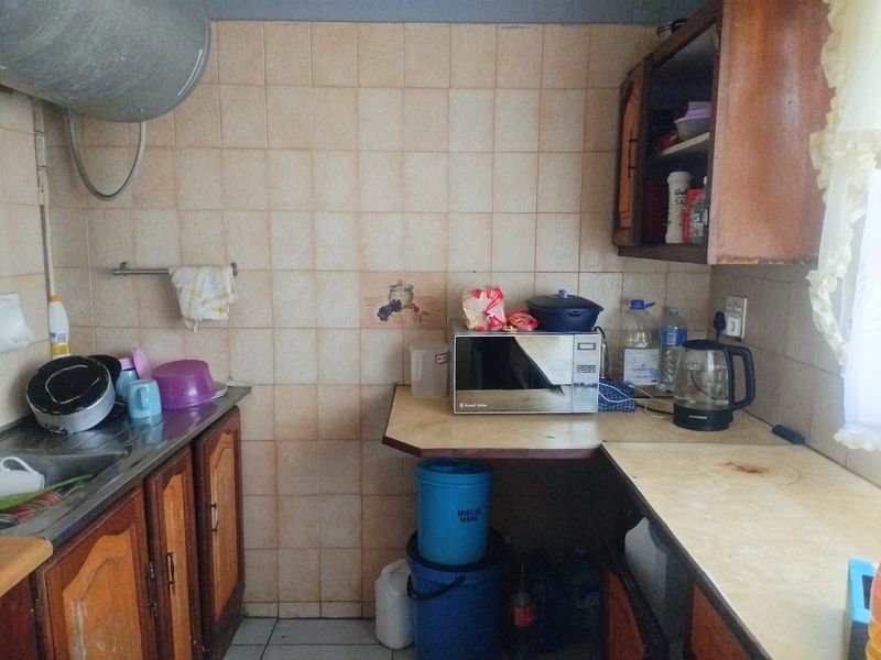 House For Sale in Silverton - Photo 10