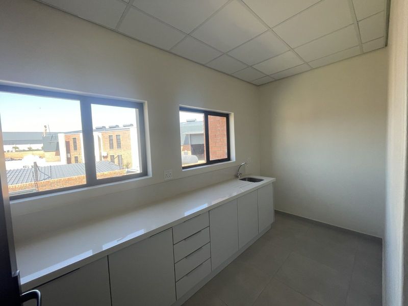 Industrial To Rent in Montana - Photo 4