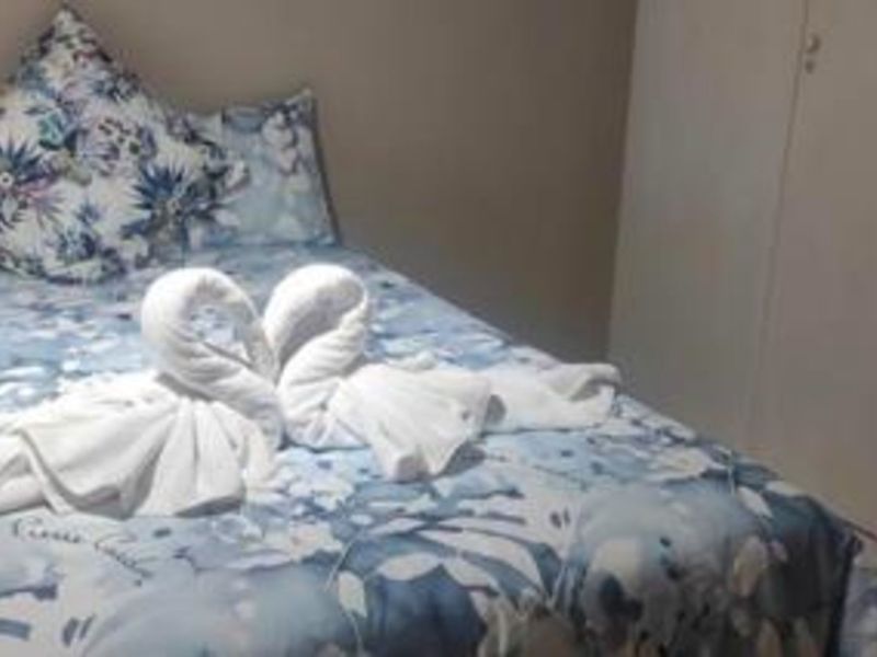 Apartment To Rent in Robindale - Photo 8