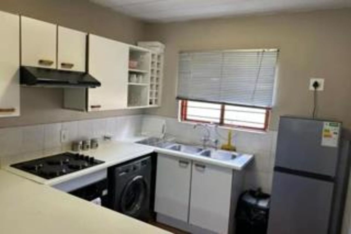 Apartment To Rent in Robindale - Photo 2