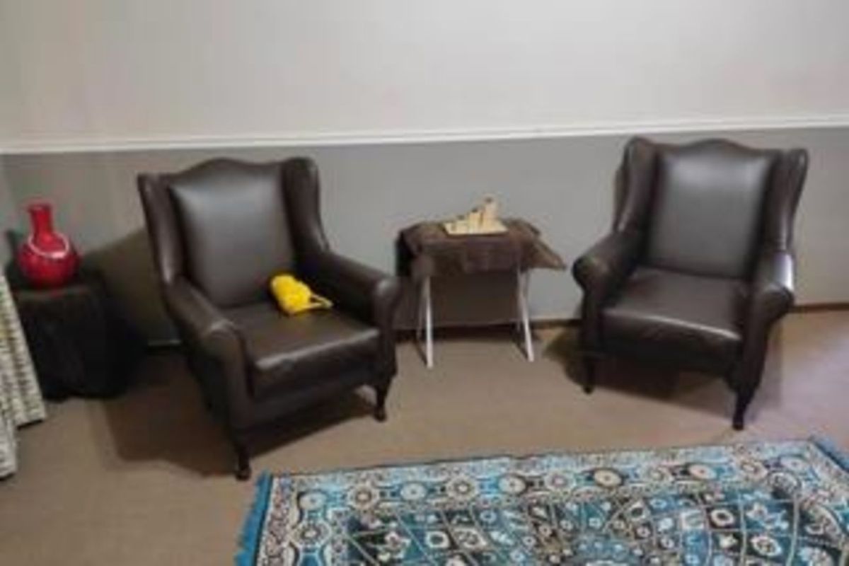 Apartment To Rent in Robindale - Photo 5